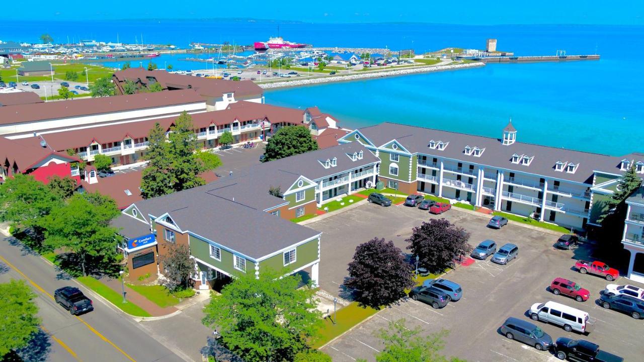 Comfort Inn Lakeside Mackinaw City Exterior photo